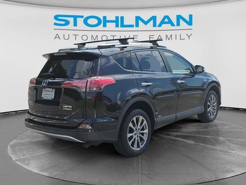 Used 2018 Toyota RAV4 Limited AWD/4WD image 5