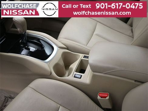 Used 2015 Nissan Rogue SL w/ SL Premium Package image 20