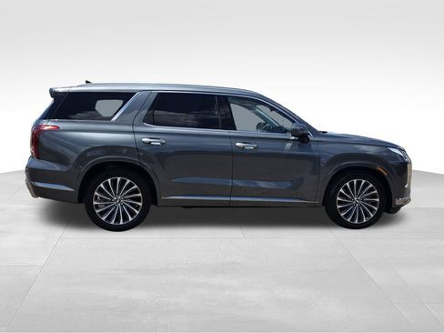 Used 2024 Hyundai Palisade Calligraphy FWD image 5