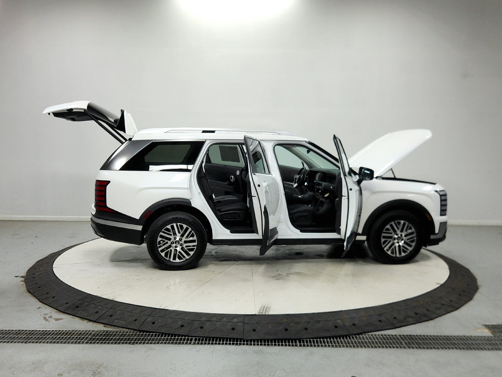 Used 2026 Hyundai Palisade SEL FWD image 17