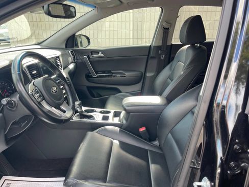 Used 2022 Kia Sportage EX FWD image 9