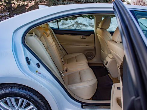 Used 2015 Lexus ES 350 image 14