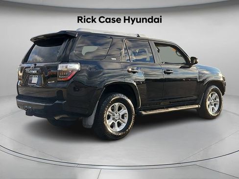 Used 2018 Toyota 4Runner SR5 image 7