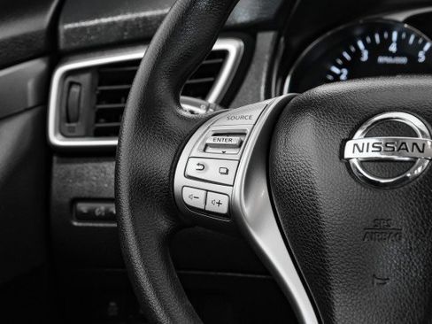 Used 2016 Nissan Rogue S AWD/4WD image 15