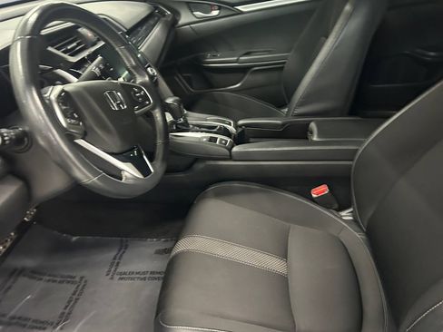 Used 2019 Honda Civic Sport image 9