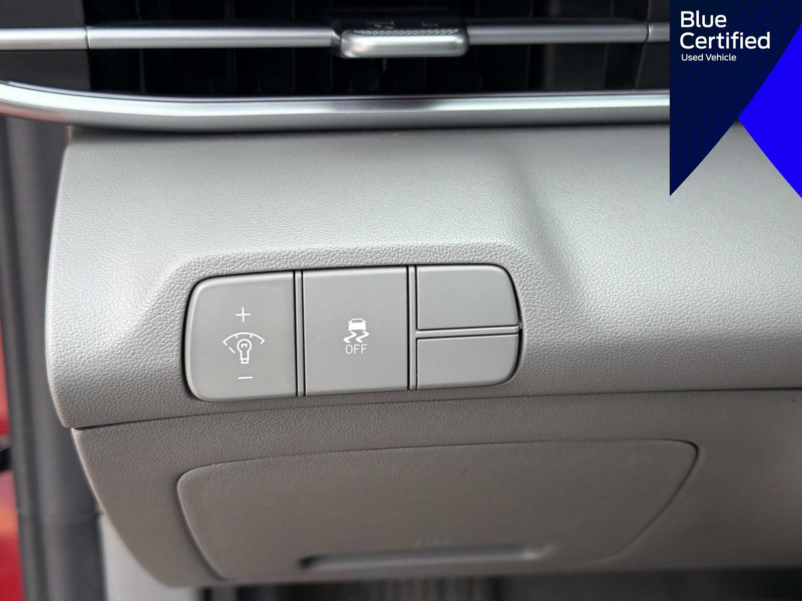 Used 2024 Hyundai Elantra SEL FWD image 28