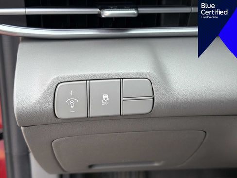 Used 2024 Hyundai Elantra SEL FWD image 28