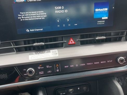 Used 2023 Kia Sportage SX image 14