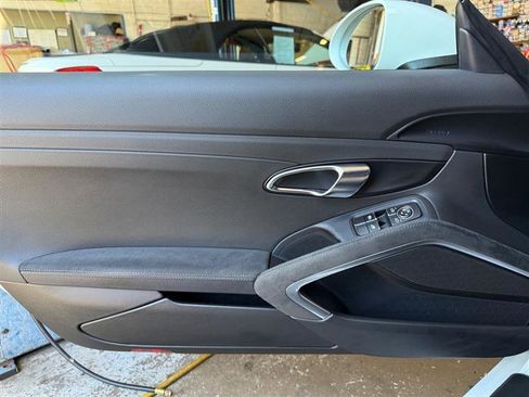 Used 2025 Porsche 718 Boxster GTS RWD image 31