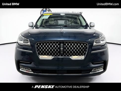 Used 2021 Lincoln Aviator Black Label w/ Class IV Trailer Tow Package AWD/4WD image 2