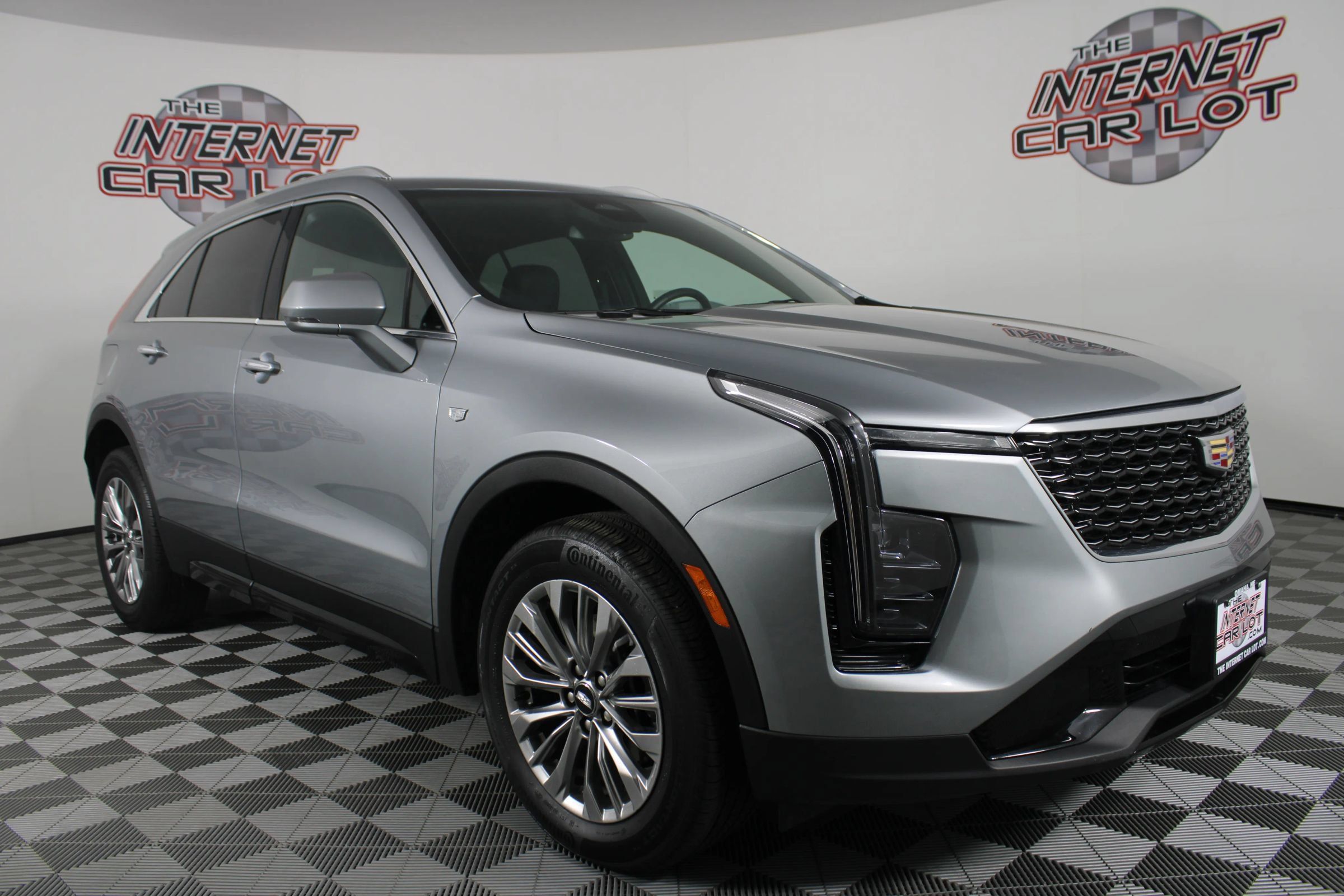 Used 2024 Cadillac XT4 Premium Luxury FWD image 9