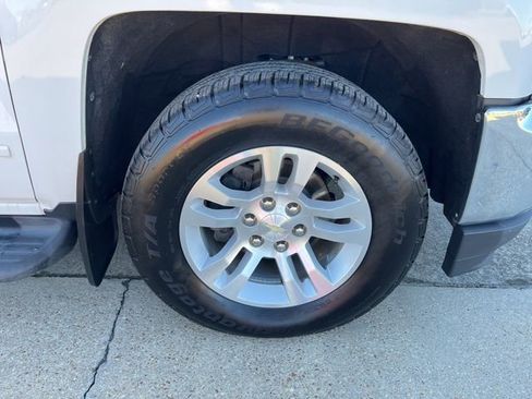 Used 2018 Chevrolet Silverado 1500 LT w/ All Star Edition image 8