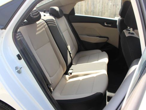 Used 2019 Hyundai Accent SE FWD image 33