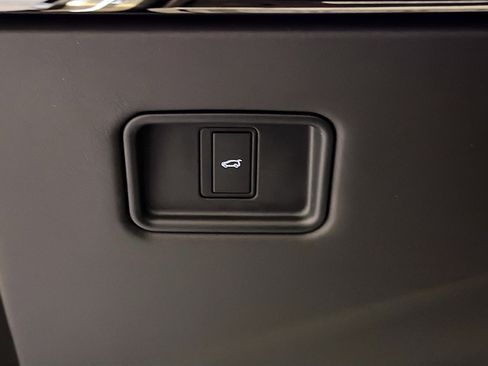 New 2026 Land Rover Range Rover Sport SV AWD/4WD image 34
