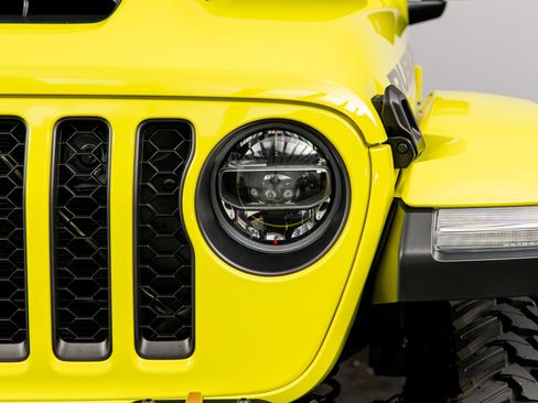 Used 2022 Jeep Wrangler Unlimited Rubicon w/ Trailer Tow Package AWD/4WD image 5