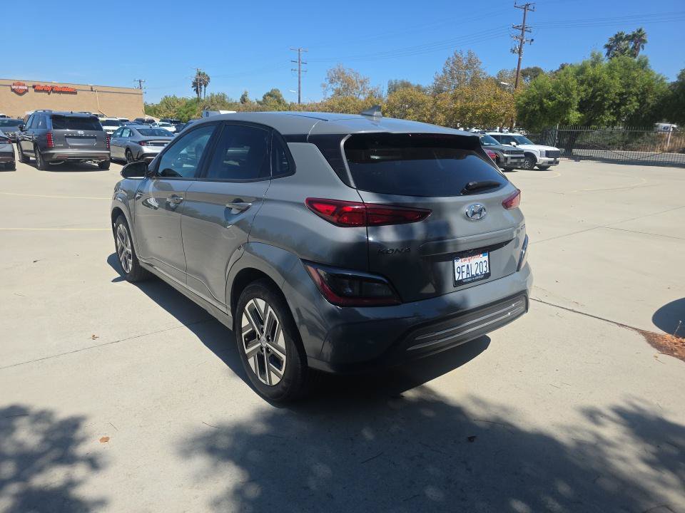 Used 2023 Hyundai Kona SEL w/ Cargo Package FWD image 6