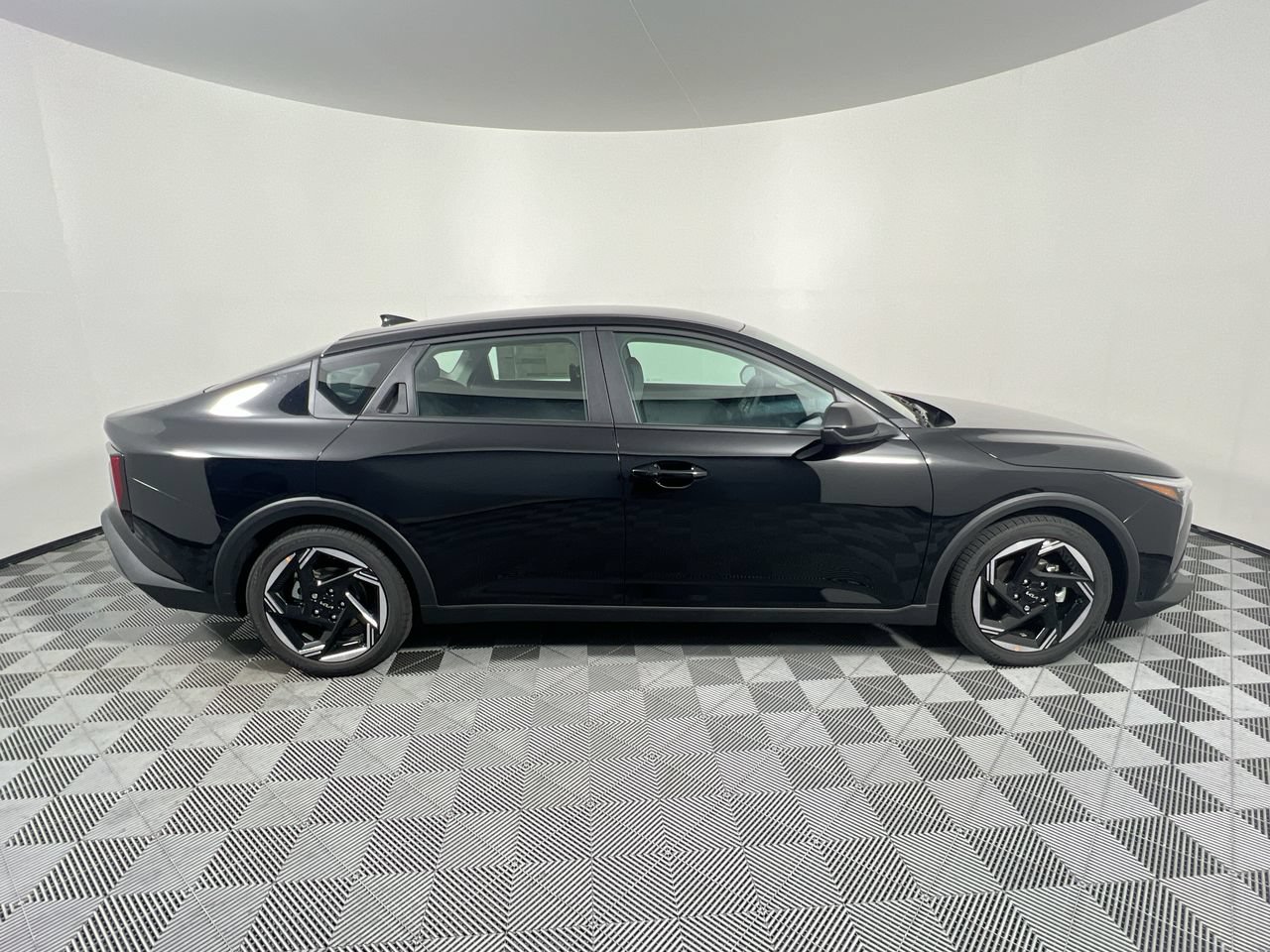 New 2026 Kia K4 EX FWD image 2