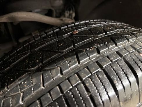 Used 2021 Chevrolet Suburban LS image 34