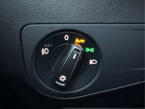 Certified 2020 Volkswagen Tiguan SEL image 23