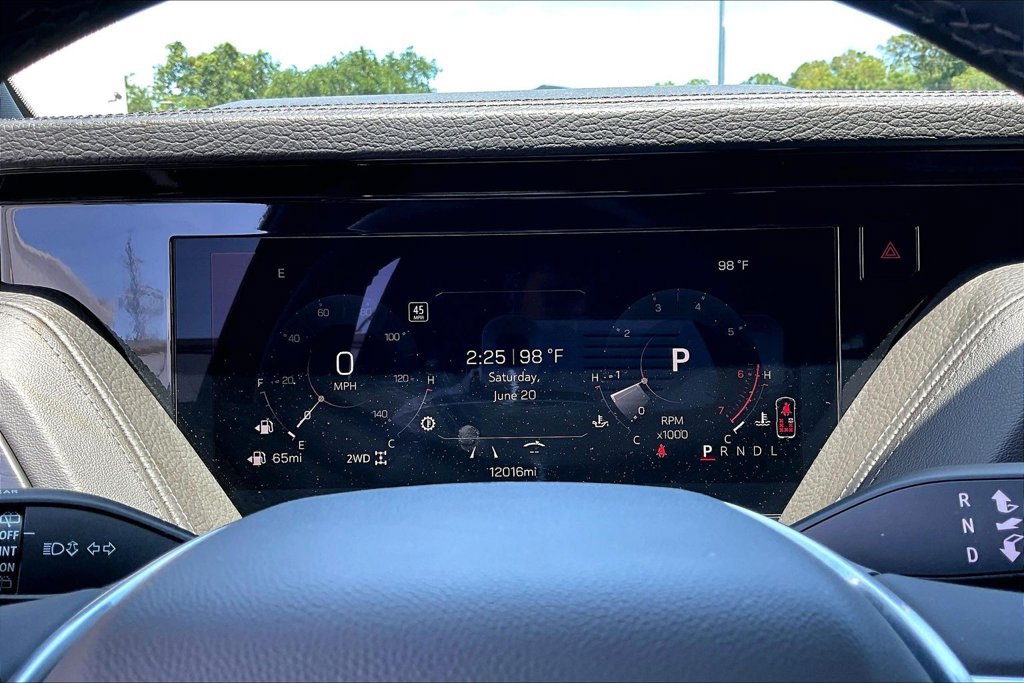 Used 2026 GMC Yukon Denali AWD/4WD image 13