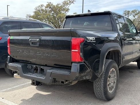 Used 2025 Toyota Tacoma TRD Off-Road image 4