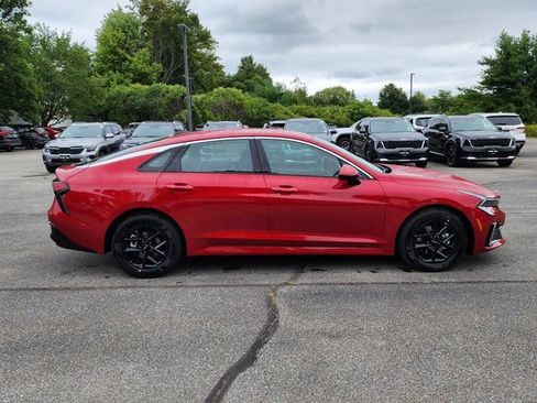 New 2025 Kia K5 LXS FWD image 8