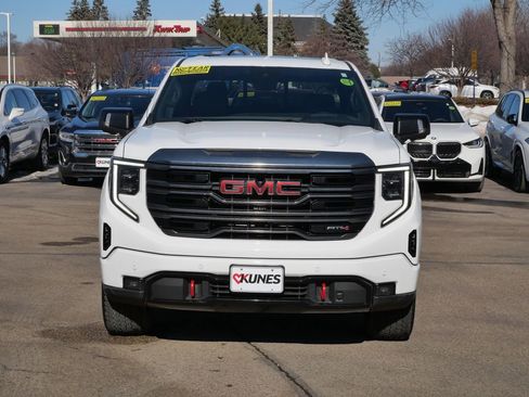 Used 2023 GMC Sierra 1500 AT4 w/ AT4 Premium Package AWD/4WD image 2