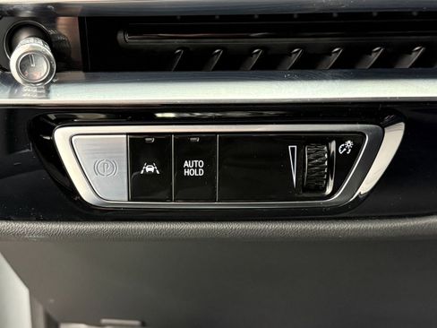 Used 2024 Cadillac Lyriq Tech RWD image 22