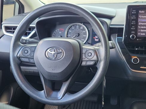 Used 2021 Toyota Corolla LE FWD image 18