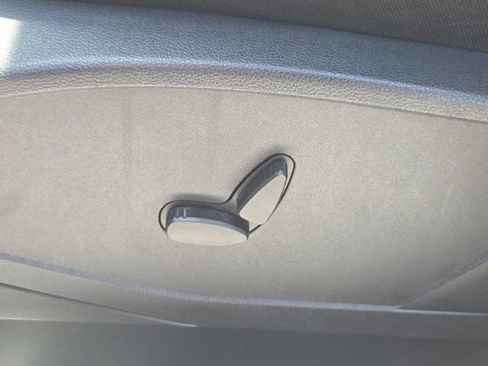 Used 2022 Ford Transit Connect XLT FWD image 25