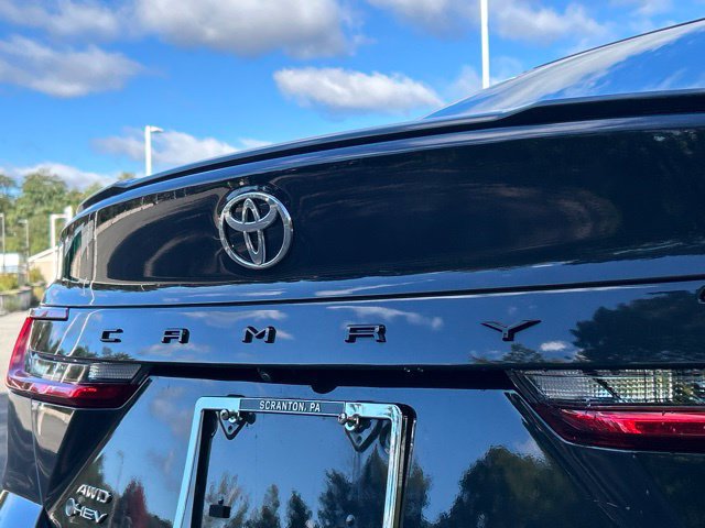 Used 2025 Toyota Camry SE AWD/4WD image 14