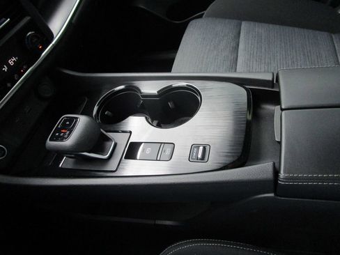 Used 2023 Nissan Rogue SV image 36