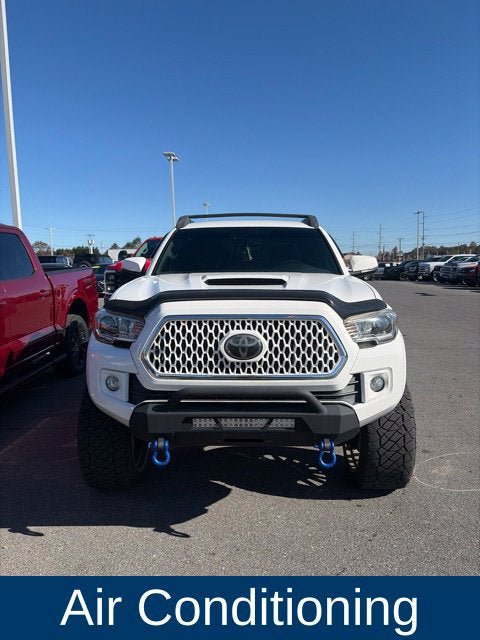 Used 2019 Toyota Tacoma TRD Sport AWD/4WD image 11