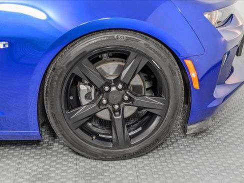Used 2018 Chevrolet Camaro LT image 29