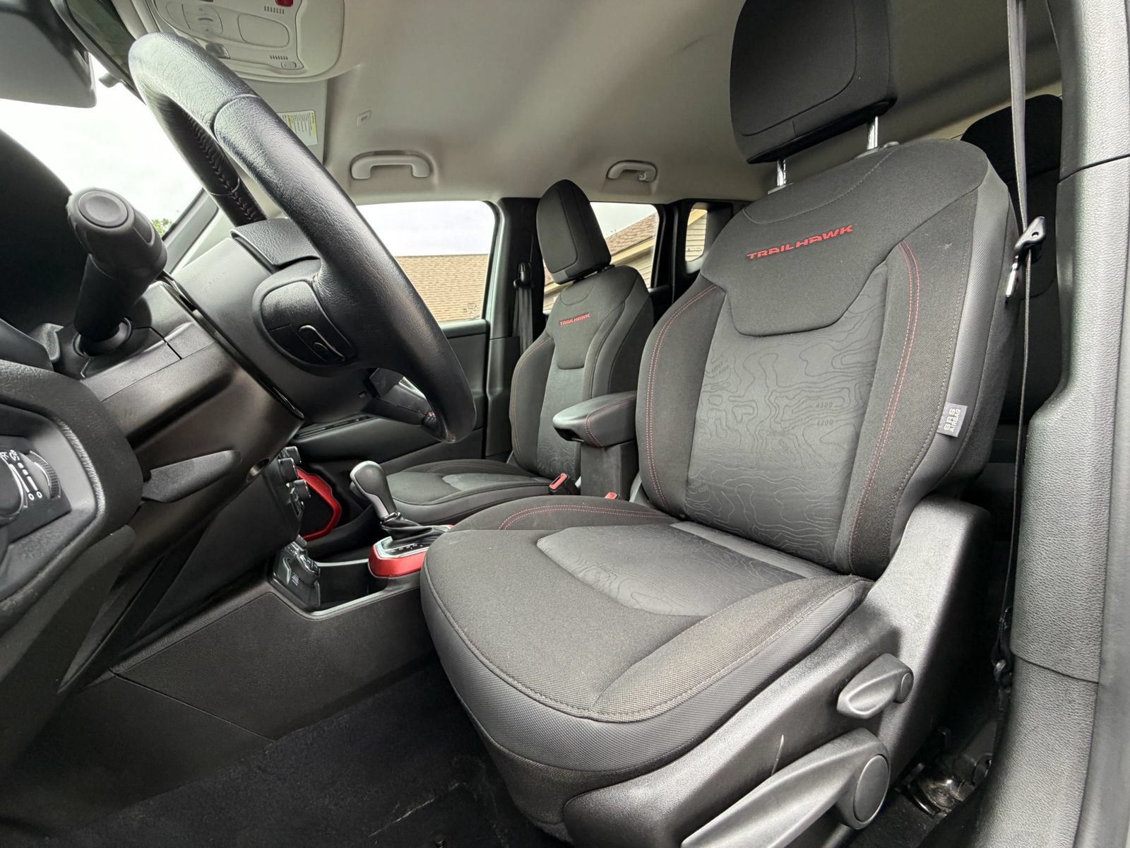 Used 2020 Jeep Renegade Trailhawk w/ Cold Weather Group AWD/4WD image 10