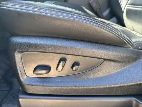 Used 2020 GMC Yukon Denali w/ Denali Ultimate Package image 12