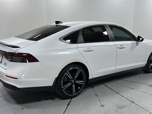 Used 2023 Honda Accord Sport image 5