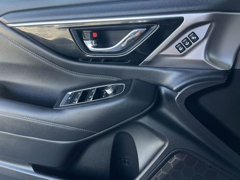 Used 2023 Subaru Outback Limited image 23