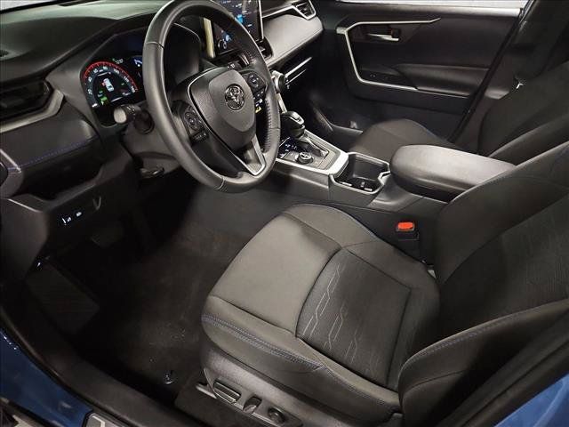 Used 2025 Toyota RAV4 SE AWD/4WD image 9