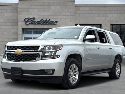 Used 2019 Chevrolet Suburban LT AWD/4WD image 5