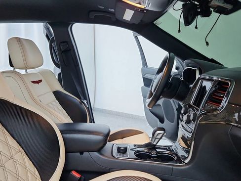 Used 2018 Jeep Grand Cherokee Trackhawk image 33