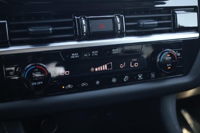 Certified 2025 Nissan Pathfinder SV AWD/4WD image 15