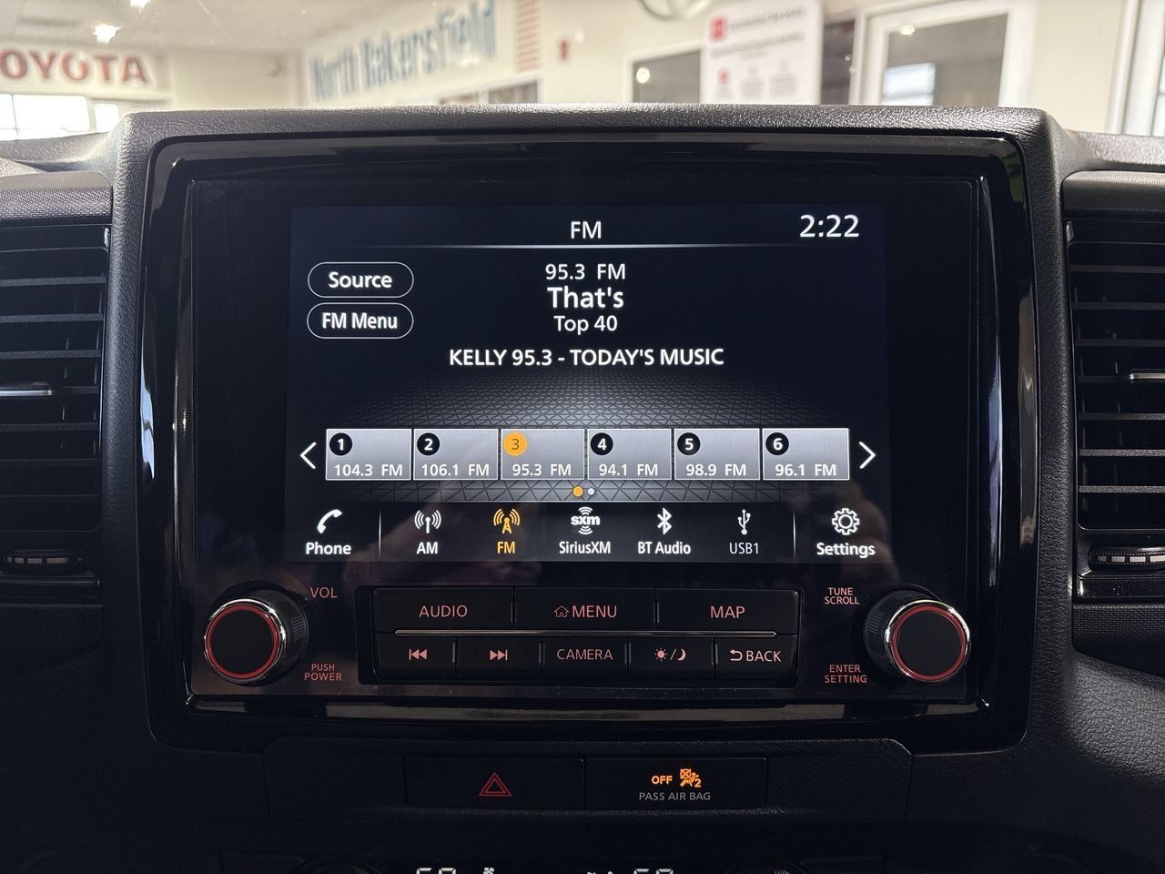 Used 2022 Nissan Frontier Pro-X RWD image 17