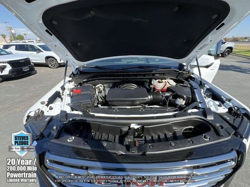 Certified 2025 GMC Yukon AT4 AWD/4WD image 34