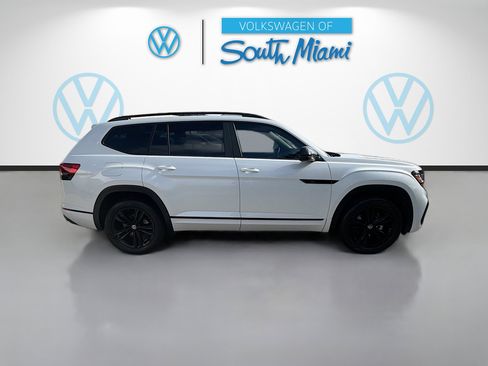 Used 2023 Volkswagen Atlas SEL R-Line image 8