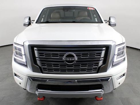 Certified 2024 Nissan Titan Platinum Reserve w/ Moonroof Package AWD/4WD image 14