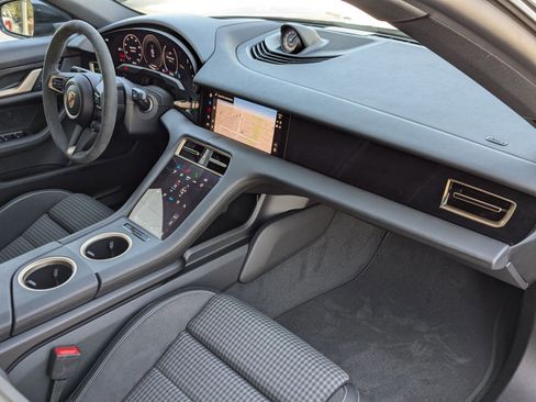 New 2025 Porsche Taycan 4S image 26