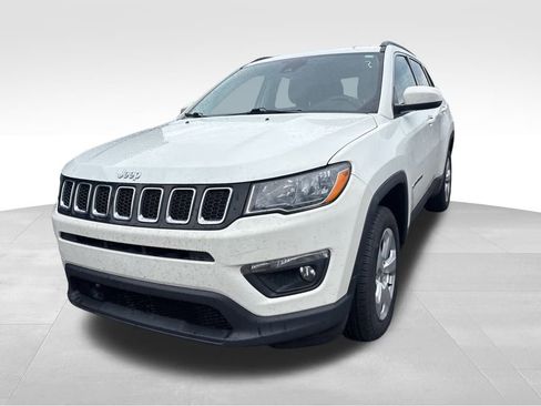 Used 2021 Jeep Compass Latitude w/ Driver Assistance Group image 2