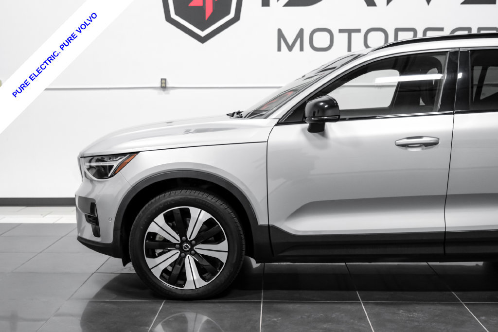 Used 2023 Volvo XC40 Recharge Plus AWD/4WD image 13
