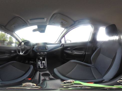 Used 2025 Nissan Versa SV FWD image 32